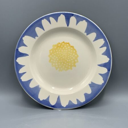 6 1/2 Inch Daisy Lavender