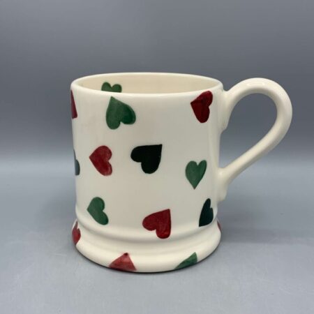1/2 Pint Mug Red & Green Hearts