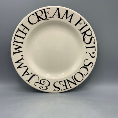 8 1/2 Inch Plate Black Toast Scones & Jam
