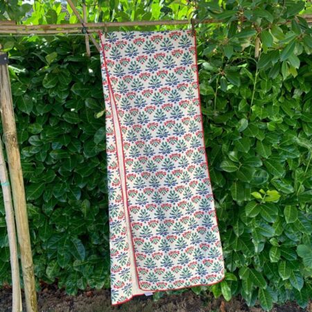 Table Runner Mistletoe