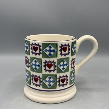 1/2 Pint Mug Christmas Quilt