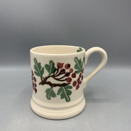 1/2 Pint Mug Hawthorn Berries B Keus