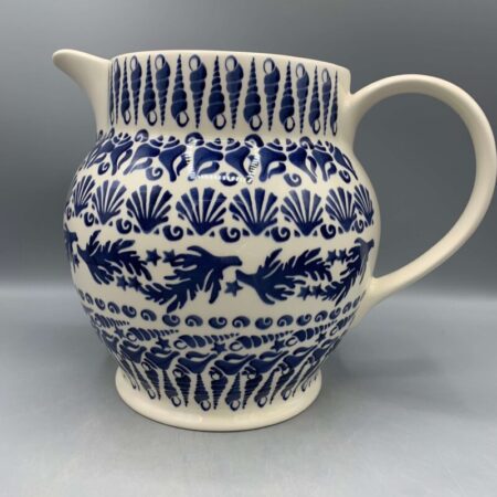 6 pint jug Blue Shells