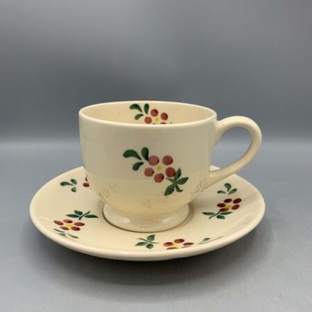 Large Teacup & Saucer Little Rose tweedehands