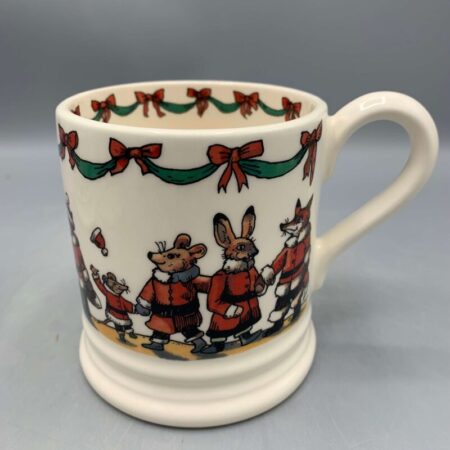 1/2 Pint Mug Woodland Santa